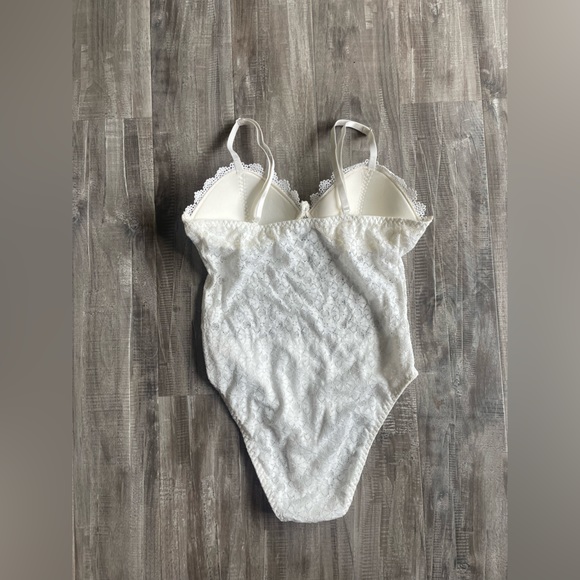 Lace Floral Bodysuit White Medium - Picture 3 of 3